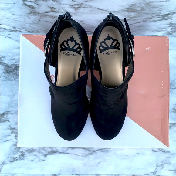 Fergalicious Suede Almond Toe Palmer Booties Size 6.5 - Picture 7 of 8